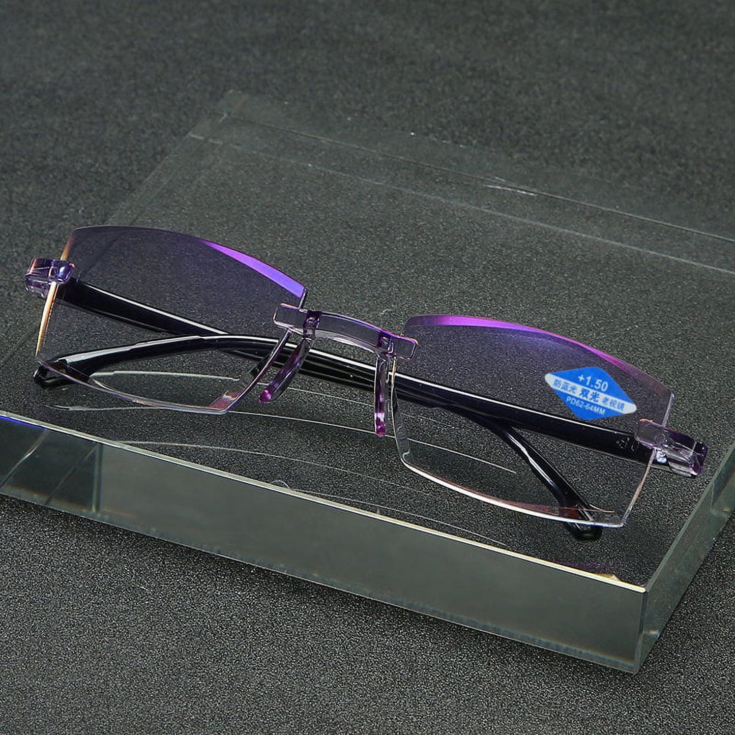 LENTES MULTIFOCALES: COMPRA 1 Y RECIBE 1 GRATIS